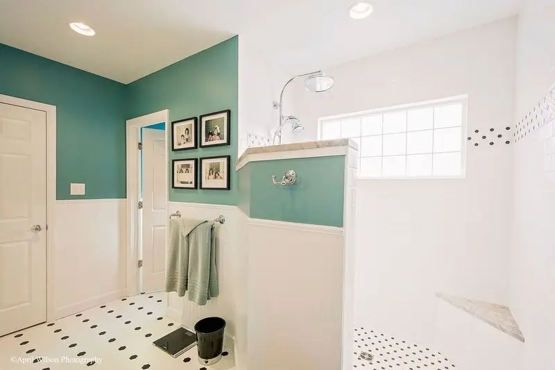 Bathrooms view 2
